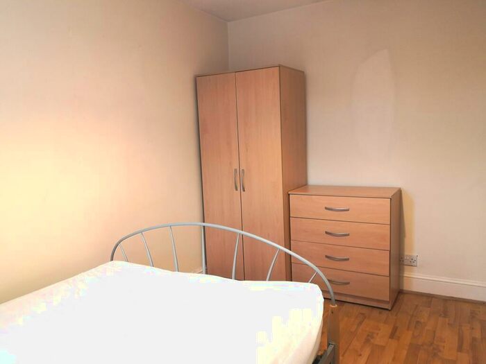 2 Bedroom Apartment To Rent In Hampshire Terrace, Southsea, PO1