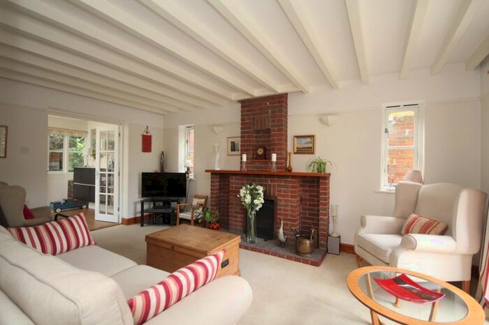 3 Bedroom Detached House For Sale In Church Road, Weald, Sevenoaks, TN14