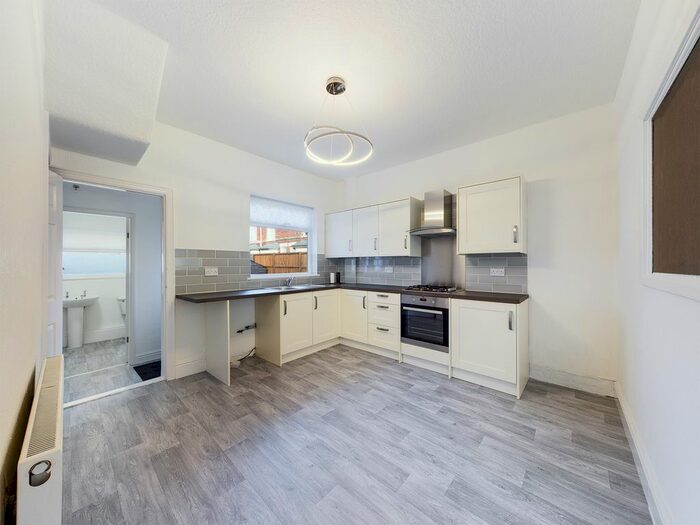 3 Bedroom End Of Terrace House To Rent In Perth Street, Hull, HU5