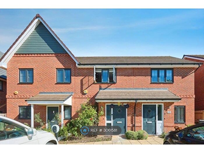 2 Bedroom End Of Terrace House To Rent In Rye Way, Wokingham, RG40