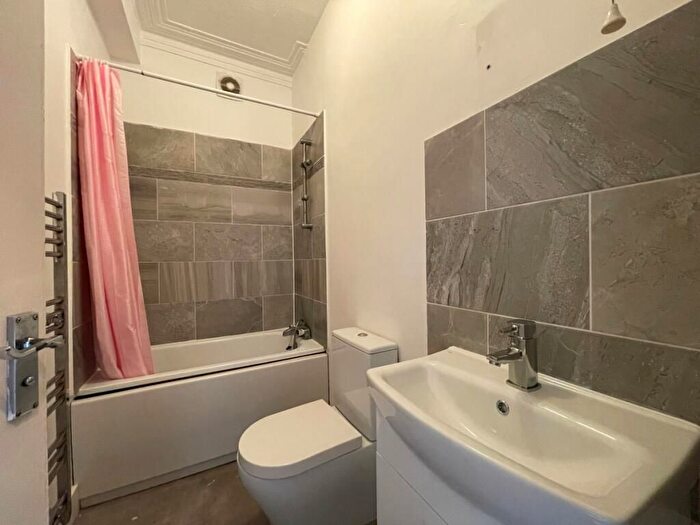 1 Bedroom Flat To Rent In Palmerston Road, London, N22