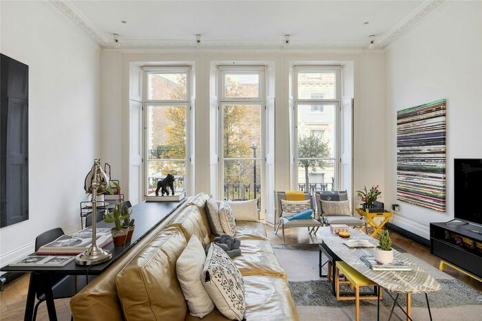 3 Bedroom Flat To Rent In Westbourne Gardens, Bayswater, W2