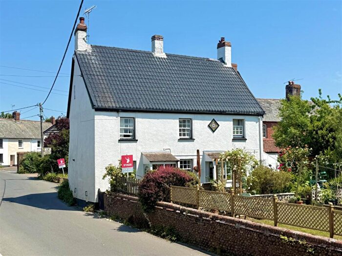 3 Bedroom Semi-Detached House For Sale In Greenway, Woodbury, EX5