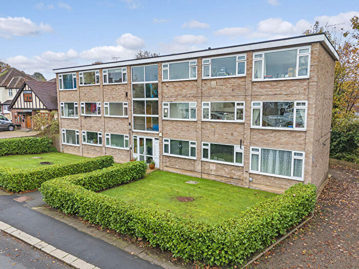 2 Bedroom Flat To Rent In London Road, Brentwood, CM14