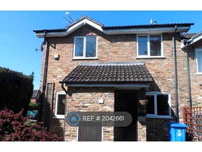 2 Bedroom End Of Terrace House To Rent In Hexham Close, Sandhurst, GU47