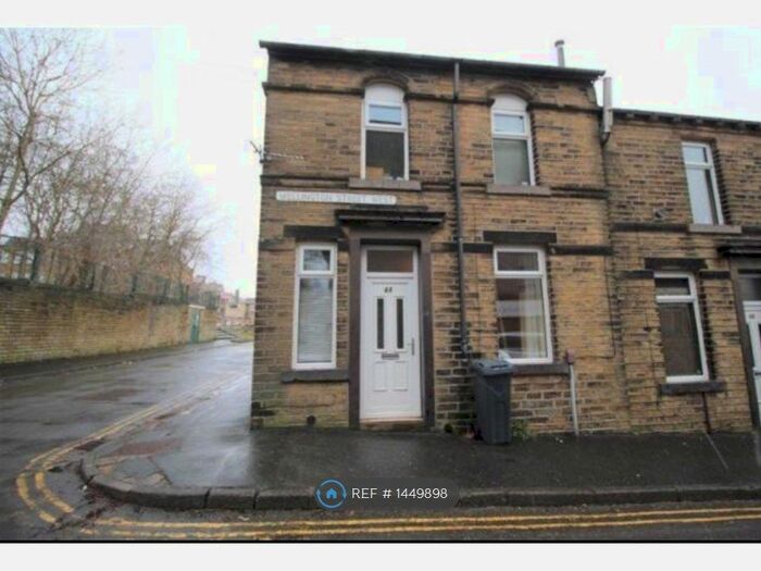 1 Bedroom End Of Terrace House To Rent In Wellington Street West, Halifax, HX1