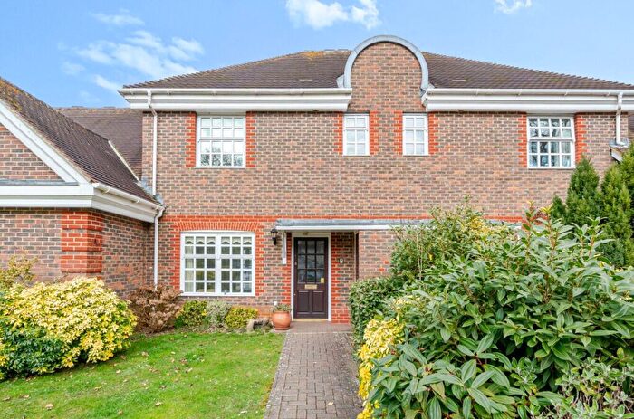 2 Bedroom Retirement Property For Sale In Britwell Drive, Castle Village, Berkhamsted, HP4