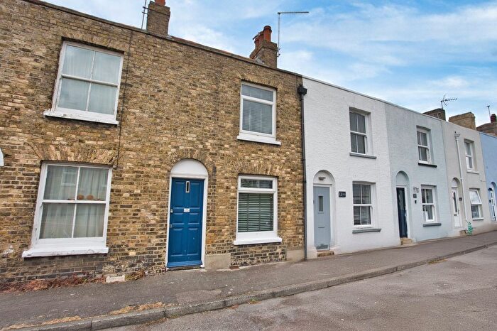 2 Bedroom Terraced House For Sale In Bulwark Road, Deal, Kent, CT14