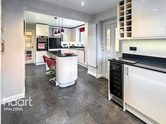 4 Bedroom Detached House For Sale In Lancaster Close, Long Sutton, PE12