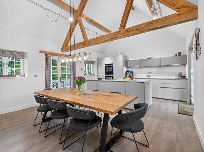 6 Bedroom Detached House For Sale In Warrens Cross, Lechlade, GL7