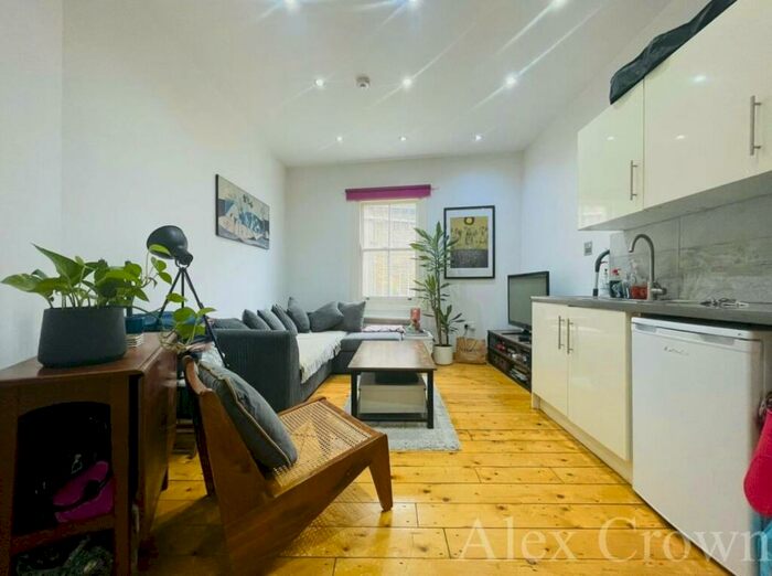 1 Bedroom Flat To Rent In Sanford Lane, Stoke Newington, N16