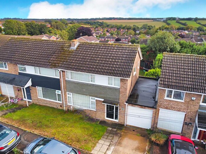 3 Bedroom Semi-Detached House For Sale In Nelson Drive, Rothwell, Kettering, NN14