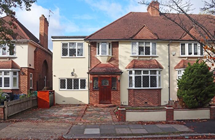 4 Bedroom Semi Detached House For Sale In Bourne Vale, Hayes, Bromley, Kent, BR2