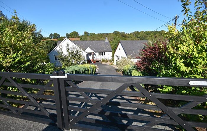 4 Bedroom Bungalow For Sale In Gorrig Road, Pentrellwyn, SA44
