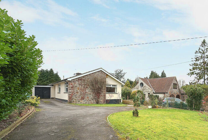 3 Bedroom Bungalow For Sale In Cleeve Hill Road, Cleeve, Bristol, BS49