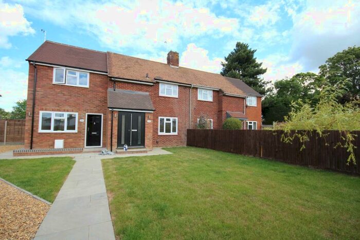 2 Bedroom Semi-Detached House To Rent In Taylor Road, Aylesbury *Zero Deposit Option Available*, HP21