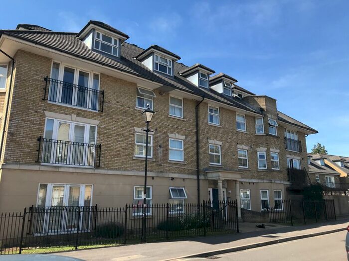 2 Bedroom Apartment To Rent In Marshall Square, Banister Park, SO15