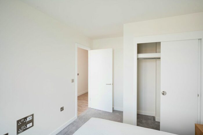 3 Bedroom Flat To Rent In The Kell, Gillingham Gate Road, Gillingham, ME4