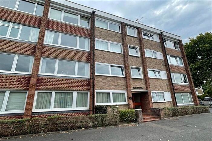 2 Bedroom Flat To Rent In Putney Hill, London, SW15