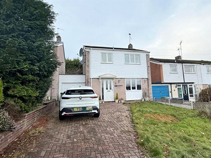 3 Bedroom Detached House For Sale In Kenilworth Road, Macclesfield, SK11