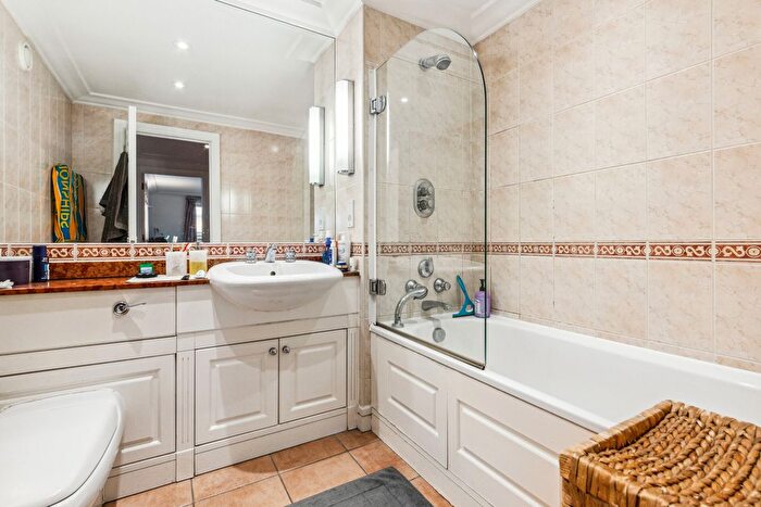 2 Bedroom Flat For Sale In Consort Court, Wrights Lane, W8