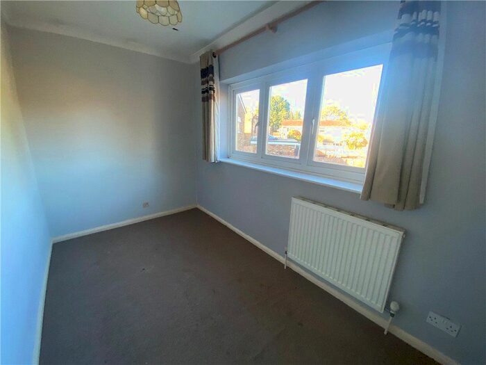 5 Bedroom Detached House For Sale In Faraday Road, Farnborough