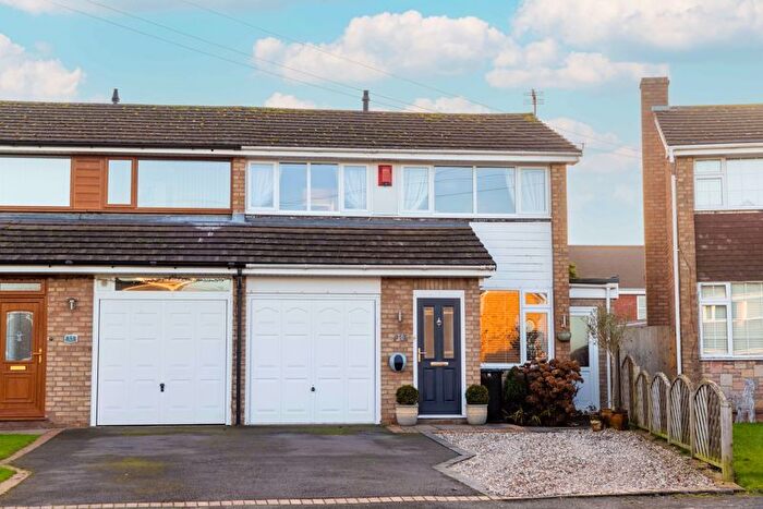 3 Bedroom Semi-Detached House For Sale In Lodge Close, Shifnal, TF11