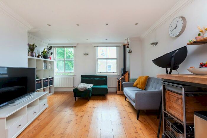 2 Bedroom Flat To Rent In Highbury Park, Highbury, N5