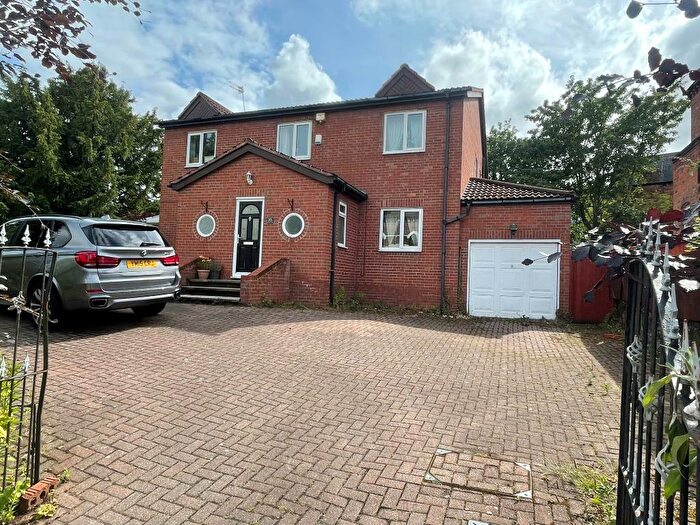 4 Bedroom Detached House To Rent In Shrewsbury Road, Oxton, Wirral, CH43