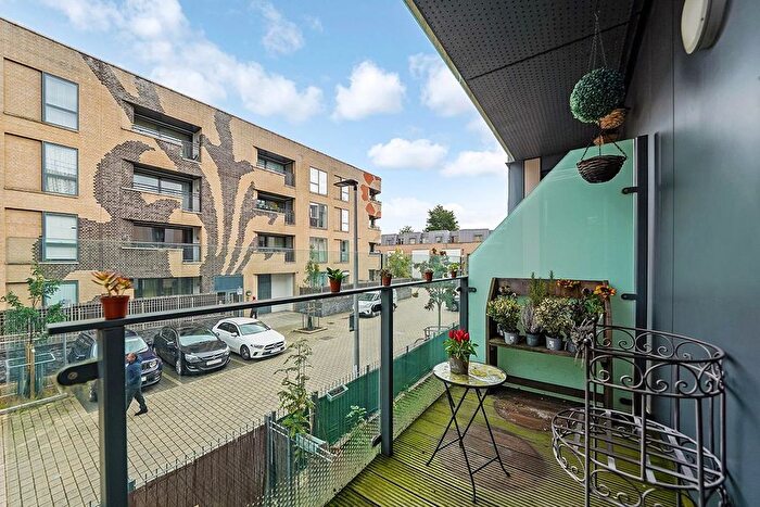1 Bedroom Flat For Sale In Jacks Farm Way, London, E4