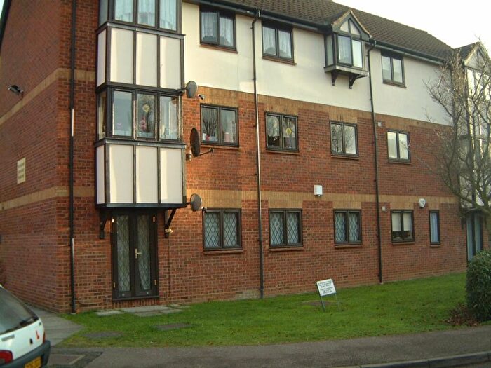 1 Bedroom Flat To Rent In Thrush Court, Eagle Drive, Colindale, NW9