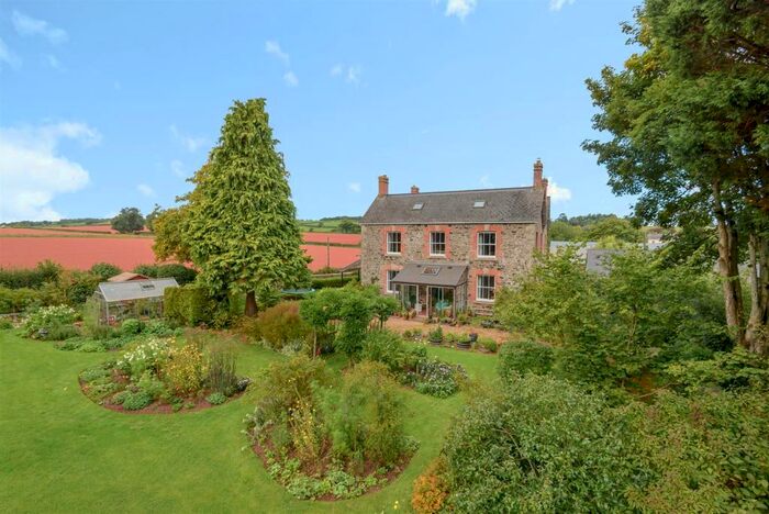 5 Bedroom Detached House For Sale In Bow, Crediton, EX17