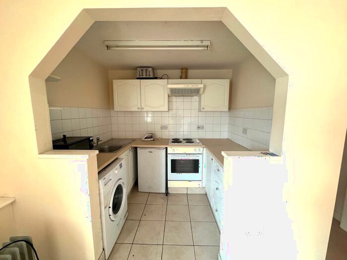 1 Bedroom Flat To Rent In Holderness Road, Hull, HU9