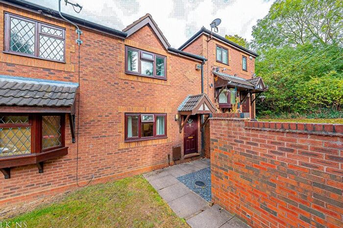 1 Bedroom Terraced House For Sale In Aldridge Close, Birchmoor, Tamworth, Warwickshire, B78