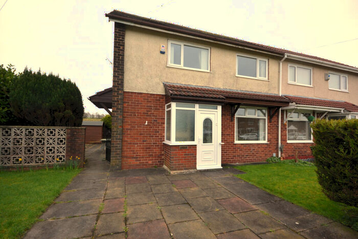 3 Bedroom Semi-Detached House For Sale In Lostock Walk, Whitefield, M45