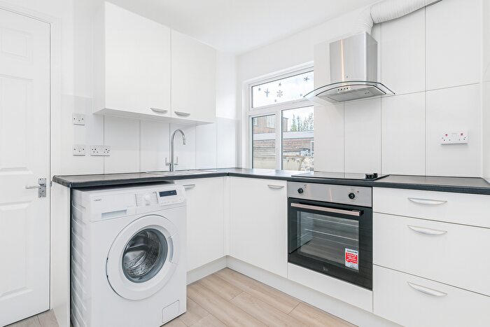 Studio To Rent In Plumstead High Street, London, SE18