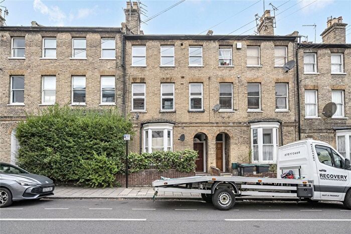 1 Bedroom Flat For Sale In Campsbourne Road, London, N8