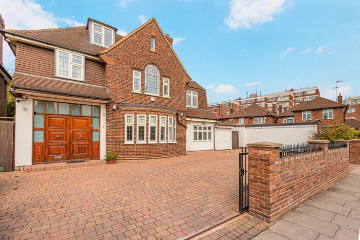 6 Bedroom Detached House To Rent In Fitzalan Road, London, N3