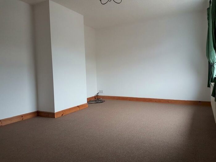 3 Bedroom Semi-Detached House To Rent In Escley Drive, Hereford, HR2