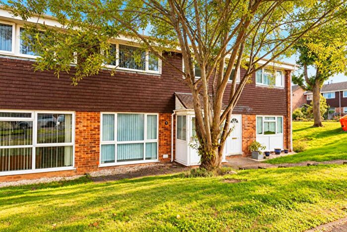 3 Bedroom Terraced House For Sale In Springfield Grove, Southam, CV47