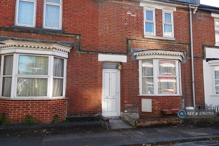 3 Bedroom Terraced House To Rent In College Street, Southampton, SO14
