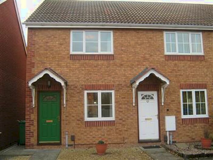 2 Bedroom House To Rent In Bullfinch Road, Basford, NG6