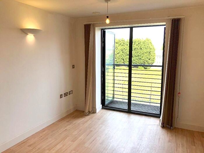 1 Bedroom Flat To Rent In Wolverhampton Street, Walsall, WS2