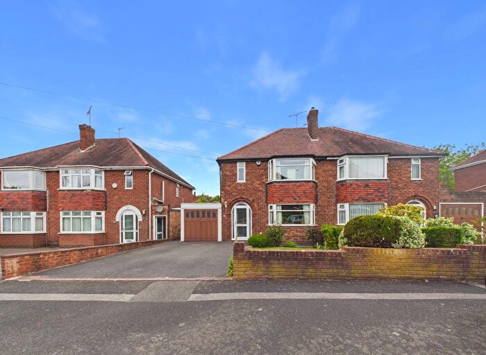 3 Bedroom Semi-Detached House For Sale In Appleton Avenue, Great Barr, Birmingham, B43