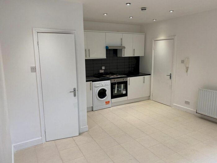 Studio To Rent In Devonshire Terrace, Paddington, W2