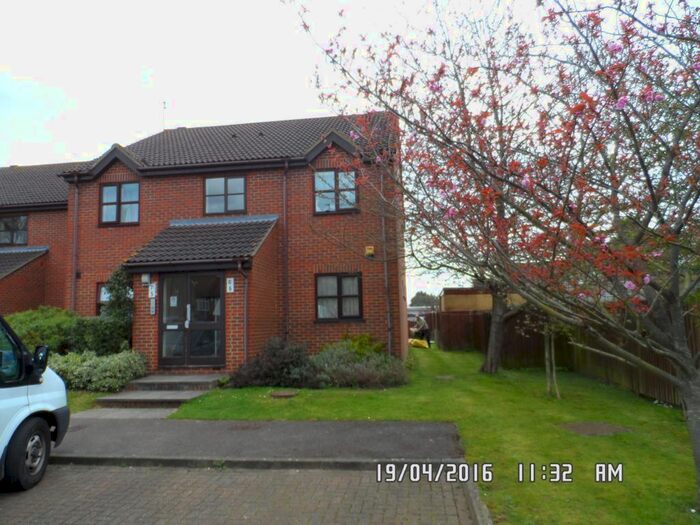 1 Bedroom Flat To Rent In Galloway Chase, Slough, SL2