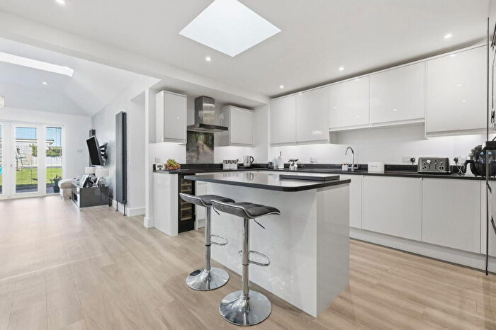 3 Bedroom Semi-Detached Bungalow For Sale In Church Street, Billericay, CM11