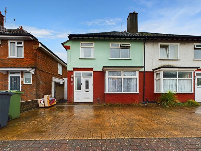 3 Bedroom Semi-Detached House To Rent In Jasmond Road, Cosham, Portsmouth, PO6