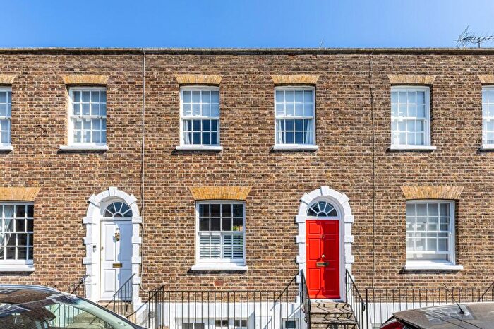 2 Bedroom Terraced House For Sale In Grove Road, Windsor, Berkshire, SL4