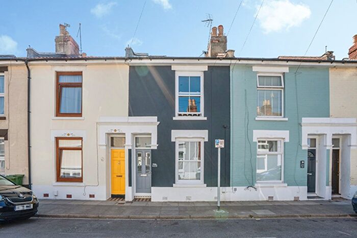 3 Bedroom Terraced House For Sale In Daulston Road, Portsmouth, Hampshire, PO1